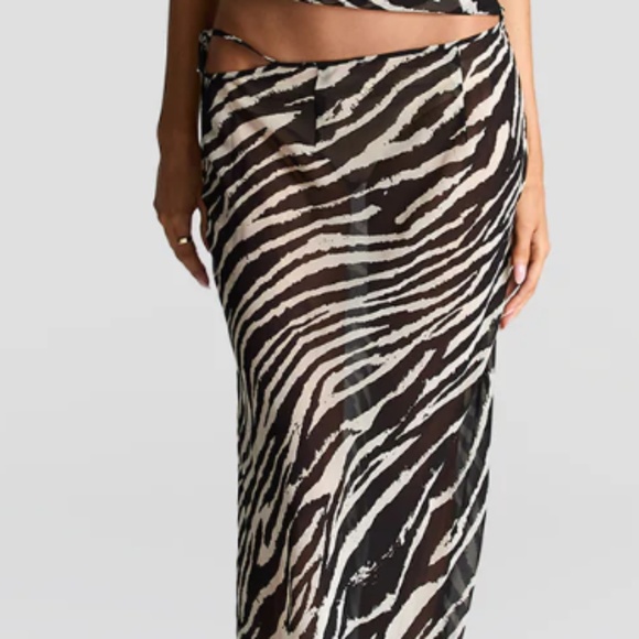 Aubrey Skirt Zebra Print - Picture 3 of 3